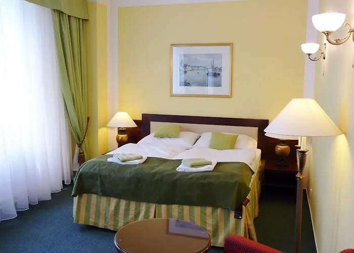 Hotell & Florian Prag